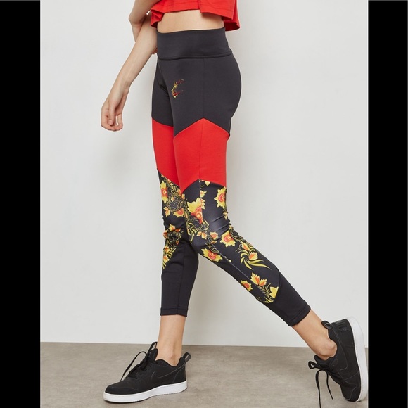 Nike Essential Floral Legging Size S - Picture 2 of 13